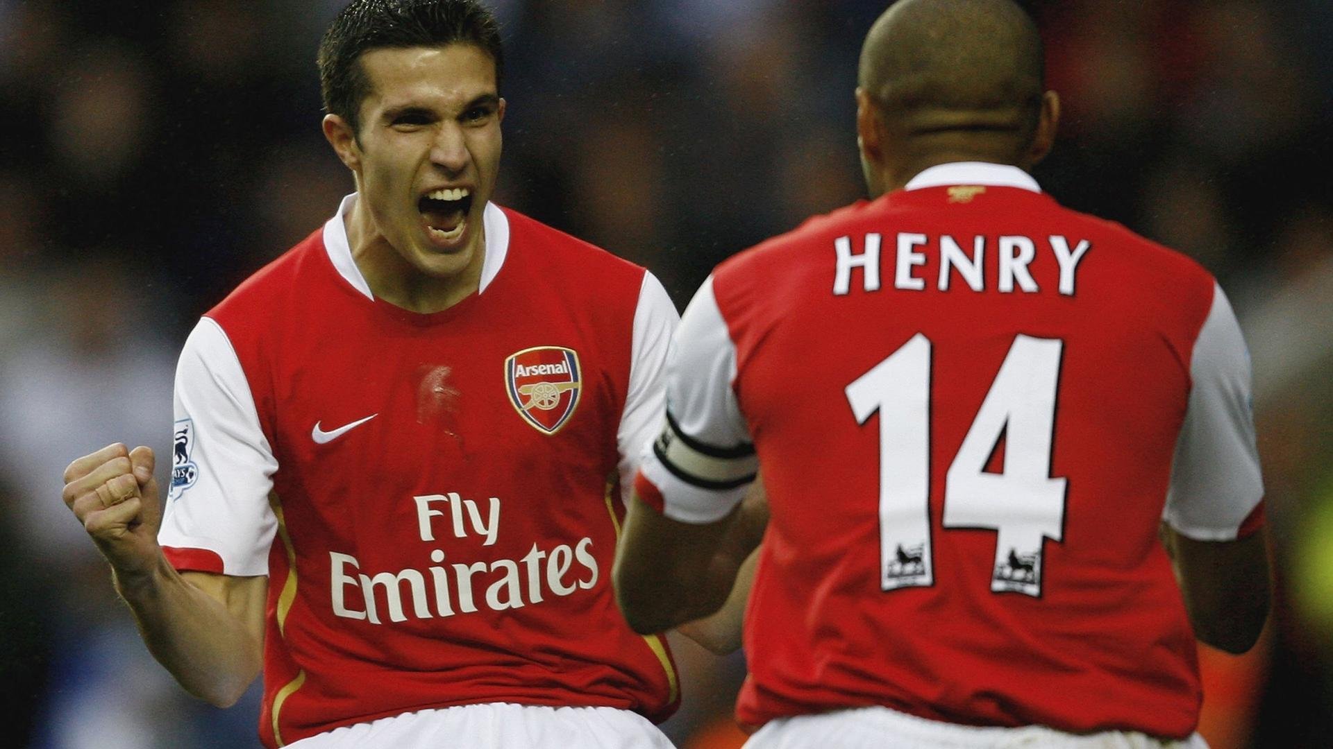 双星闪耀,跨越足篮的决胜基因—从乌拉圭绝境突围到萨卡关键接管