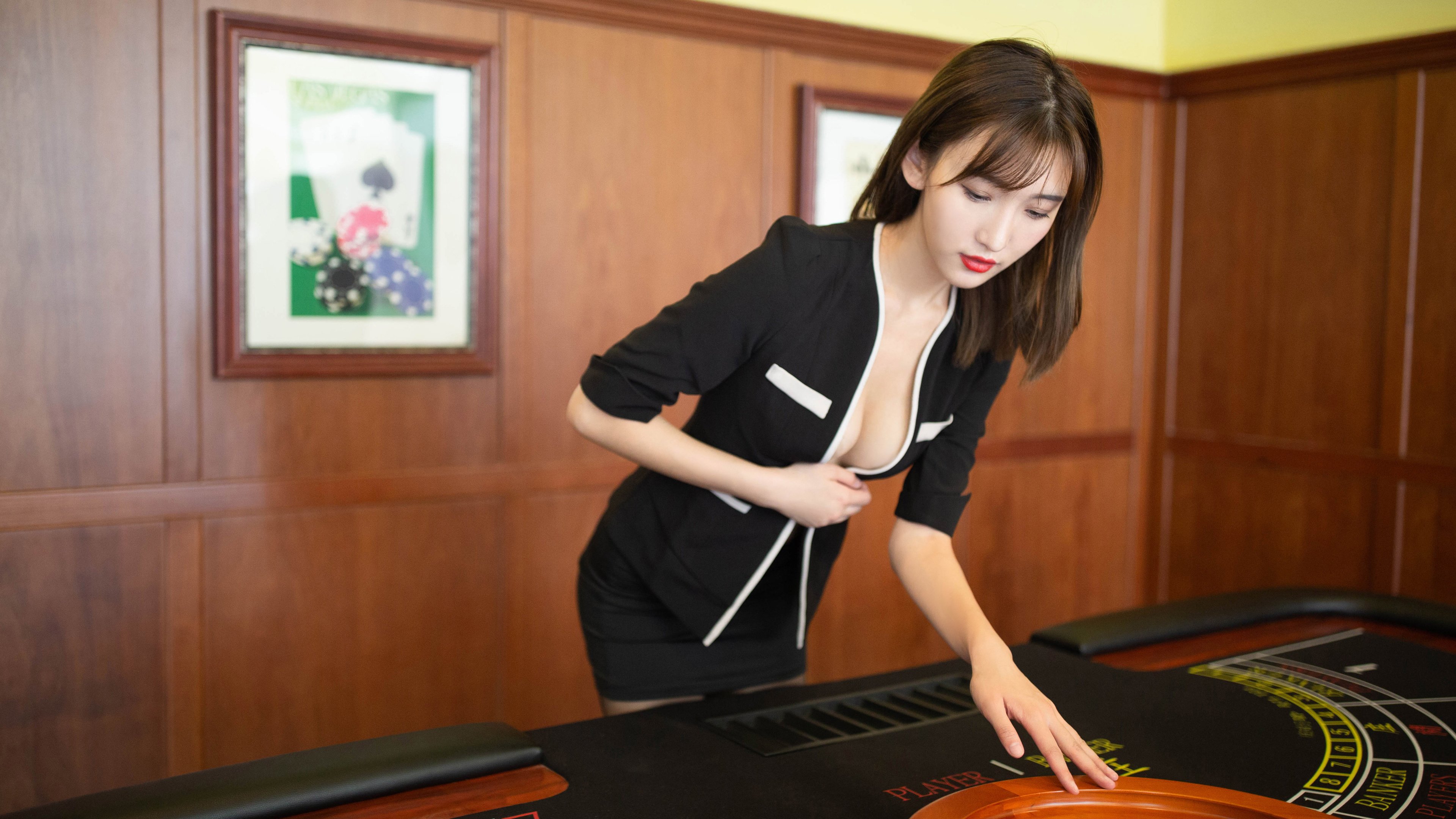 爱游戏官方-北京队强势射落火箭，塔图姆上演全能秀诠释攻防一体