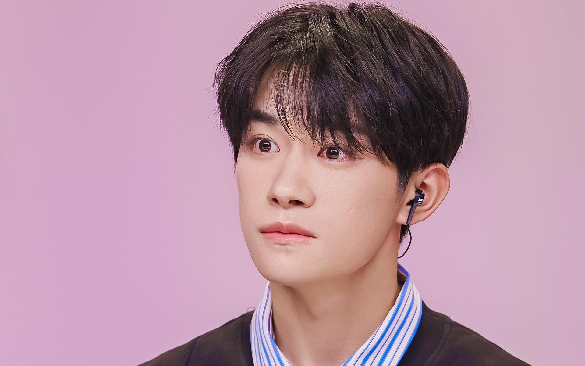 法式利刃终结高原神话,格列兹曼关键一击,马赛让委内瑞拉黄金一代黯然失色